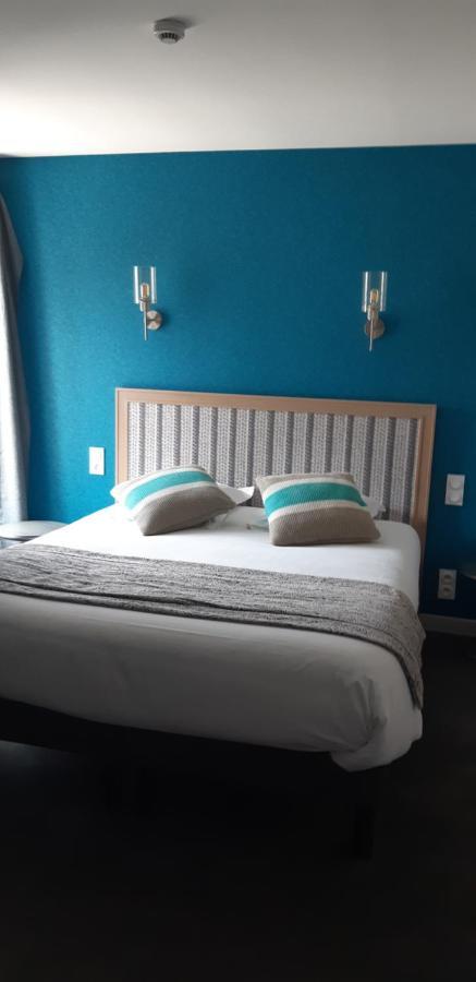 Logis Hotel Le Grand Cerf Ernee Ngoại thất bức ảnh