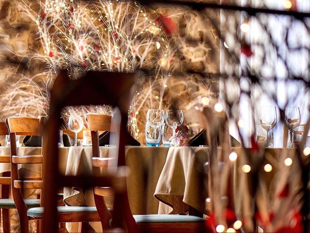 Logis Hotel Le Grand Cerf Ernee Ngoại thất bức ảnh